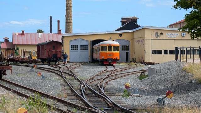 Schmalspurbahn Triebwagen im Depot Västervik